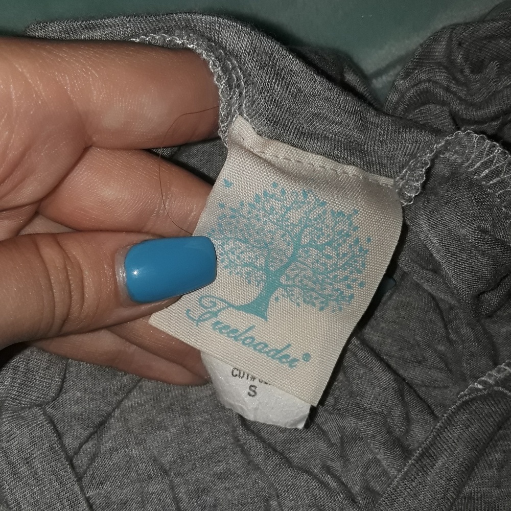 Grey tshirt with pocket detail